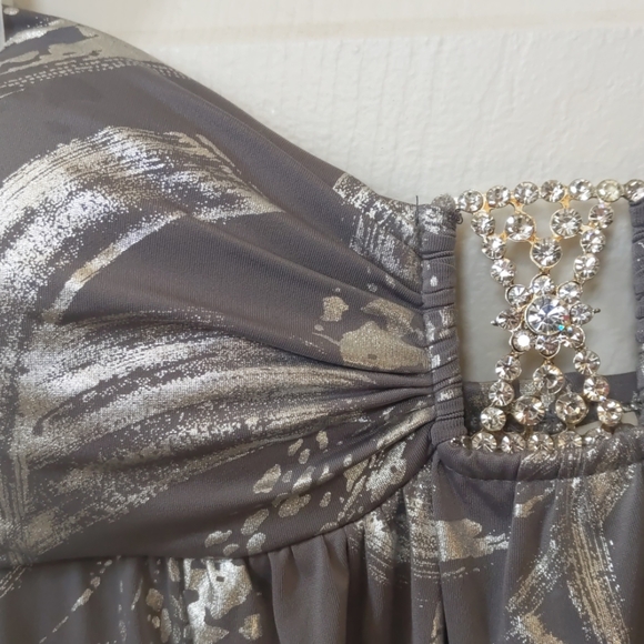 Size small grey and silver Taboo cocktail dress - Picture 4 of 4